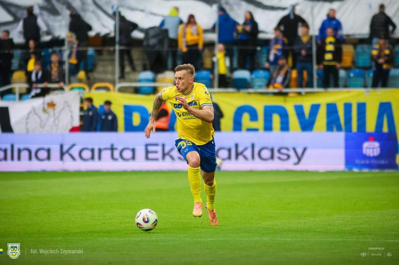 595ccfe9_abramowicz-opuszcza-arke.jpg