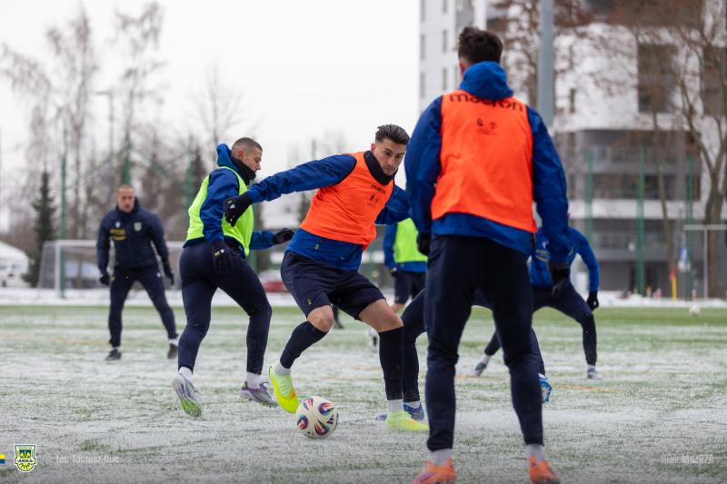 7451b48b_start-przygotowan-do-rundy-rewanzowej.jpg